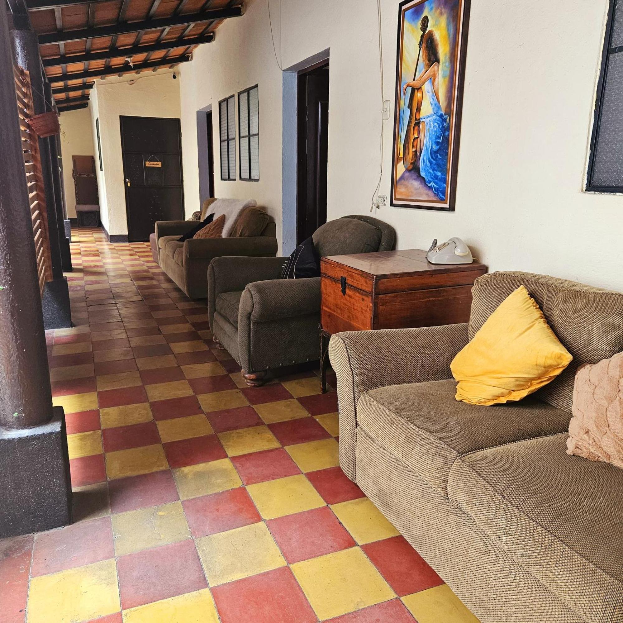 Cermeno'S House Hotel Antigua Luaran gambar