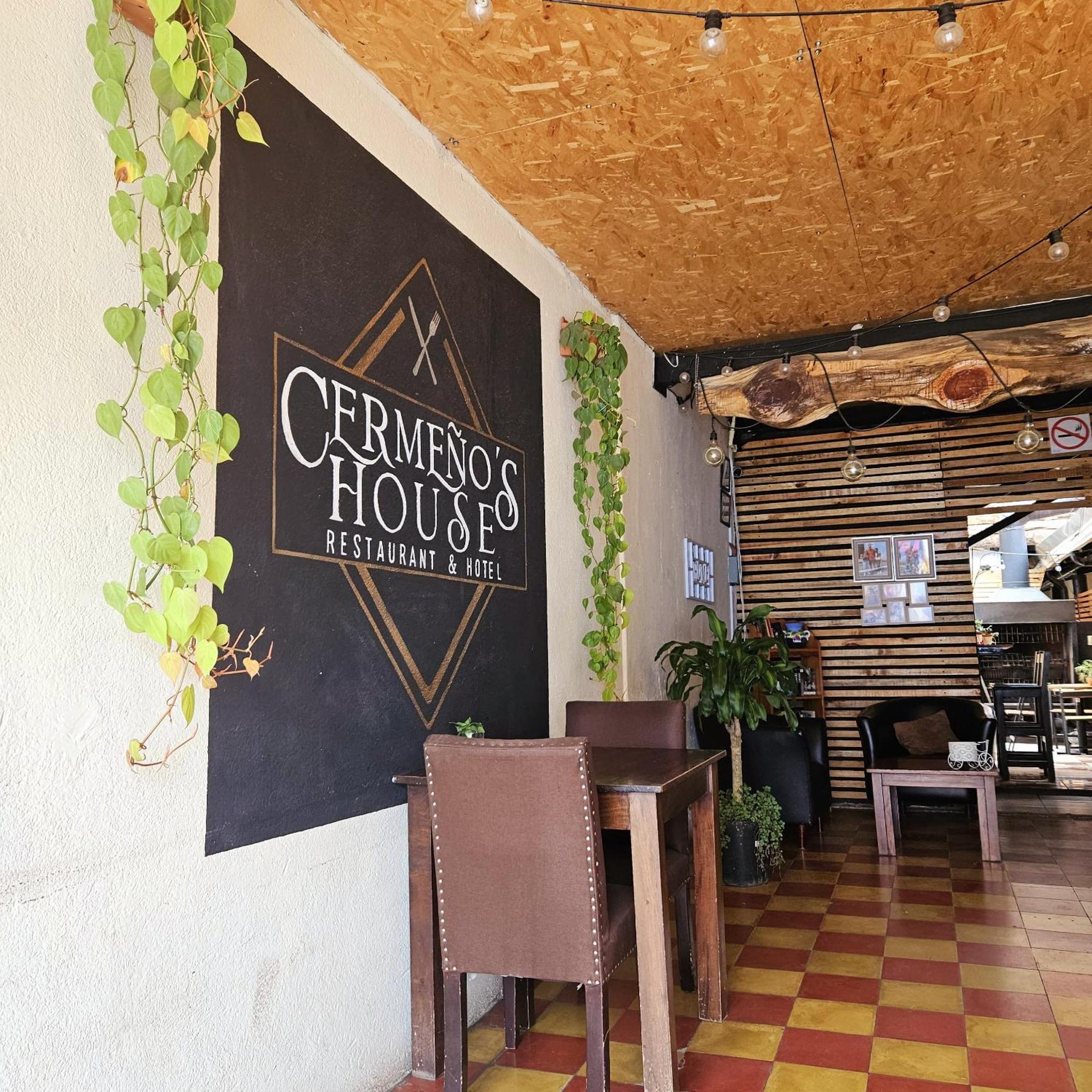 Cermeno'S House Hotel Antigua Luaran gambar